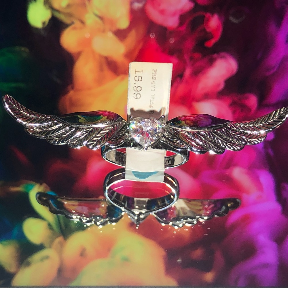Angel wings ring